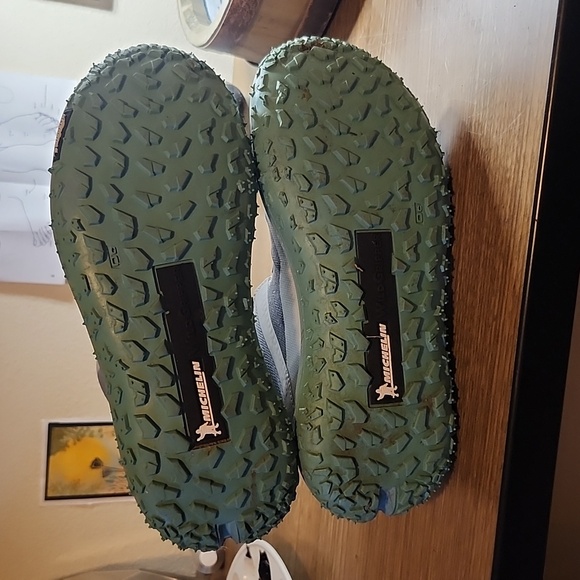 Womens 7 rare boa boot - Picture 3 of 3